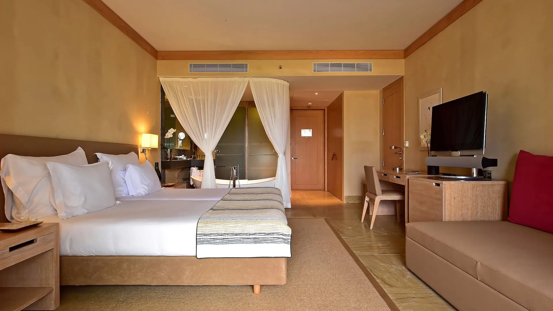Pestana Colombos Premium Club Hotel Porto Santo 5*,